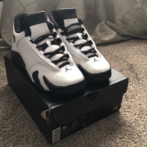 Air Jordan 14 Retro Size 5Y